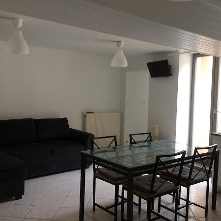 Joli Appartement De 60M2 Avec Balcon A La Campagne Courson-Les-Carrieres Εξωτερικό φωτογραφία